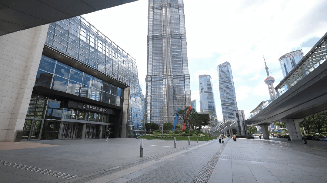 上海环球金融中心王者归来,474米高空解锁光影盛宴