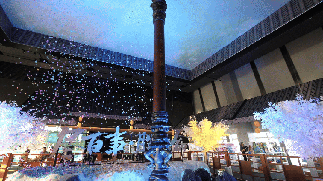 上海环球金融中心王者归来,474米高空解锁光影盛宴