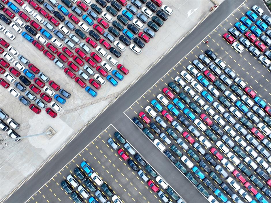 It's survival of the fittest in China's brutal electric car market