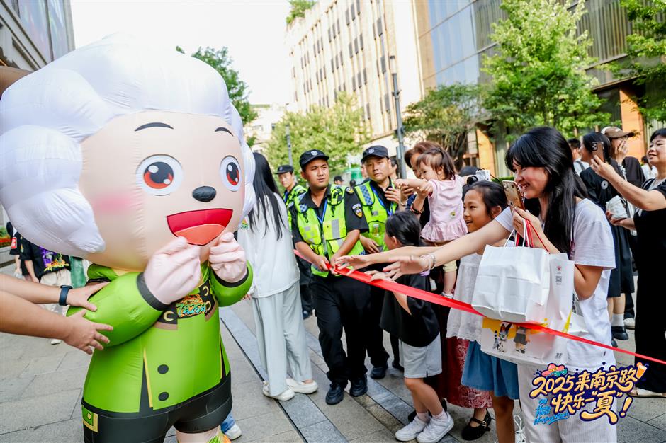 Nanjing Rd E. launches summer campaign with popular IPs