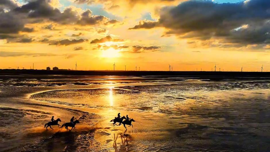 Fireworks magic and coastal adventures all in Qidong