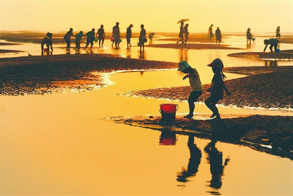 Fireworks magic and coastal adventures all in Qidong
