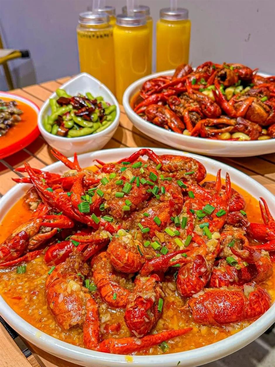 星空夜市、蜜桃K歌、水上競舟……來2025金大團品桃節,這個夏天就要