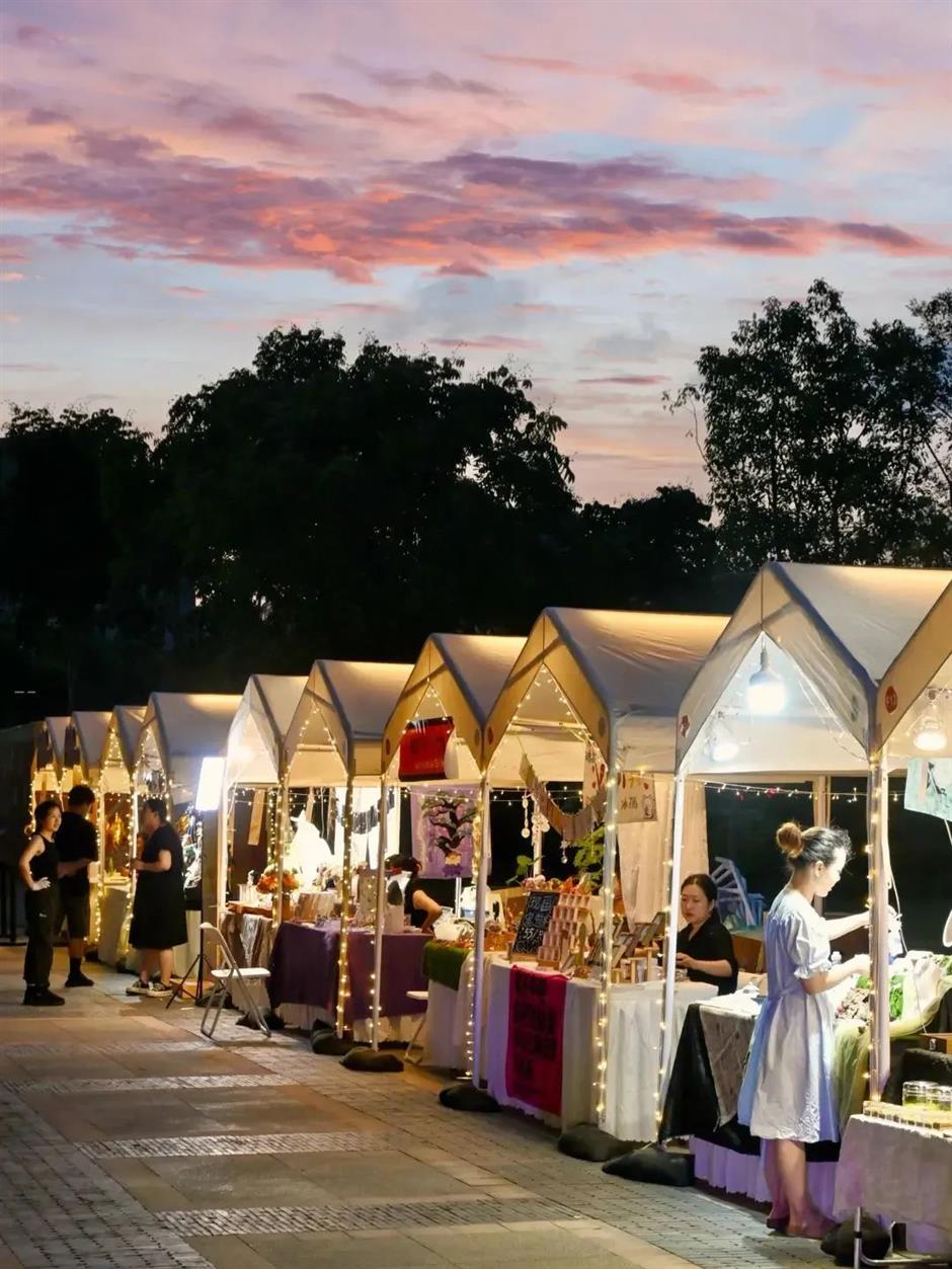 星空夜市、蜜桃K歌、水上競舟……來2025金大團品桃節,這個夏天就要