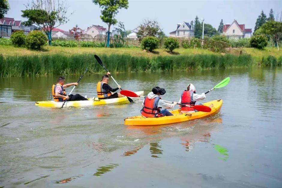 星空夜市、蜜桃K歌、水上競舟……來2025金大團品桃節,這個夏天就要