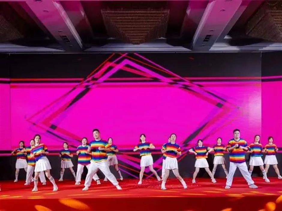 星空夜市、蜜桃K歌、水上競舟……來2025金大團品桃節,這個夏天就要