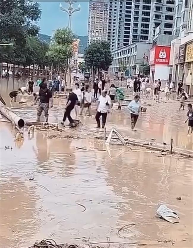 Over 20kg jewelry missing after being washed away in Shaanxi flood