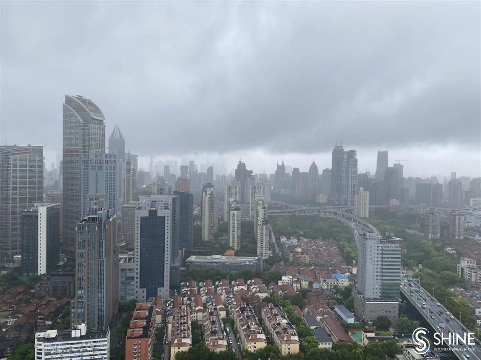 Typhoon Co-may lands in Zhejiang, brings torrential rain to Shanghai