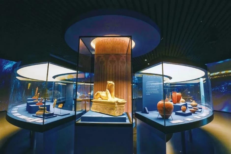 Egyptian Exhibit's Last Hurrah: All-Night Entry in Shanghai