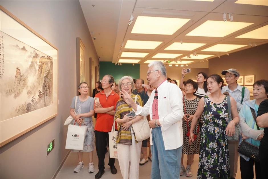 Shanghai's Gallery Night Tour! Exploring Art in a New Light