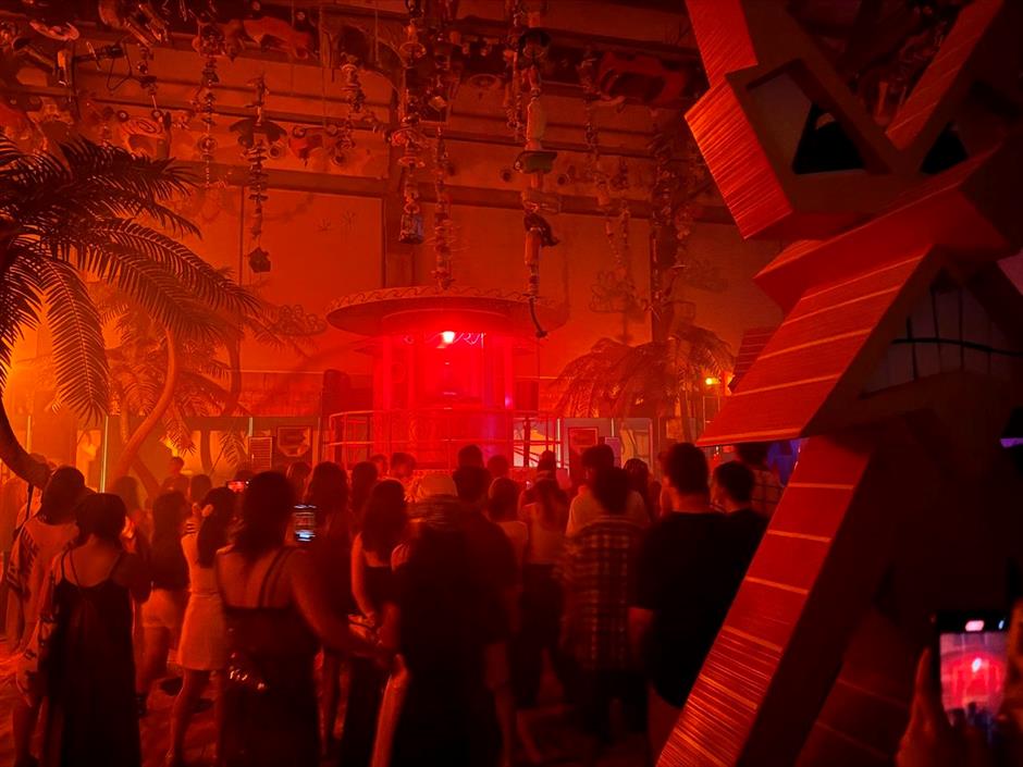 Shanghai's Gallery Night Tour! Exploring Art in a New Light