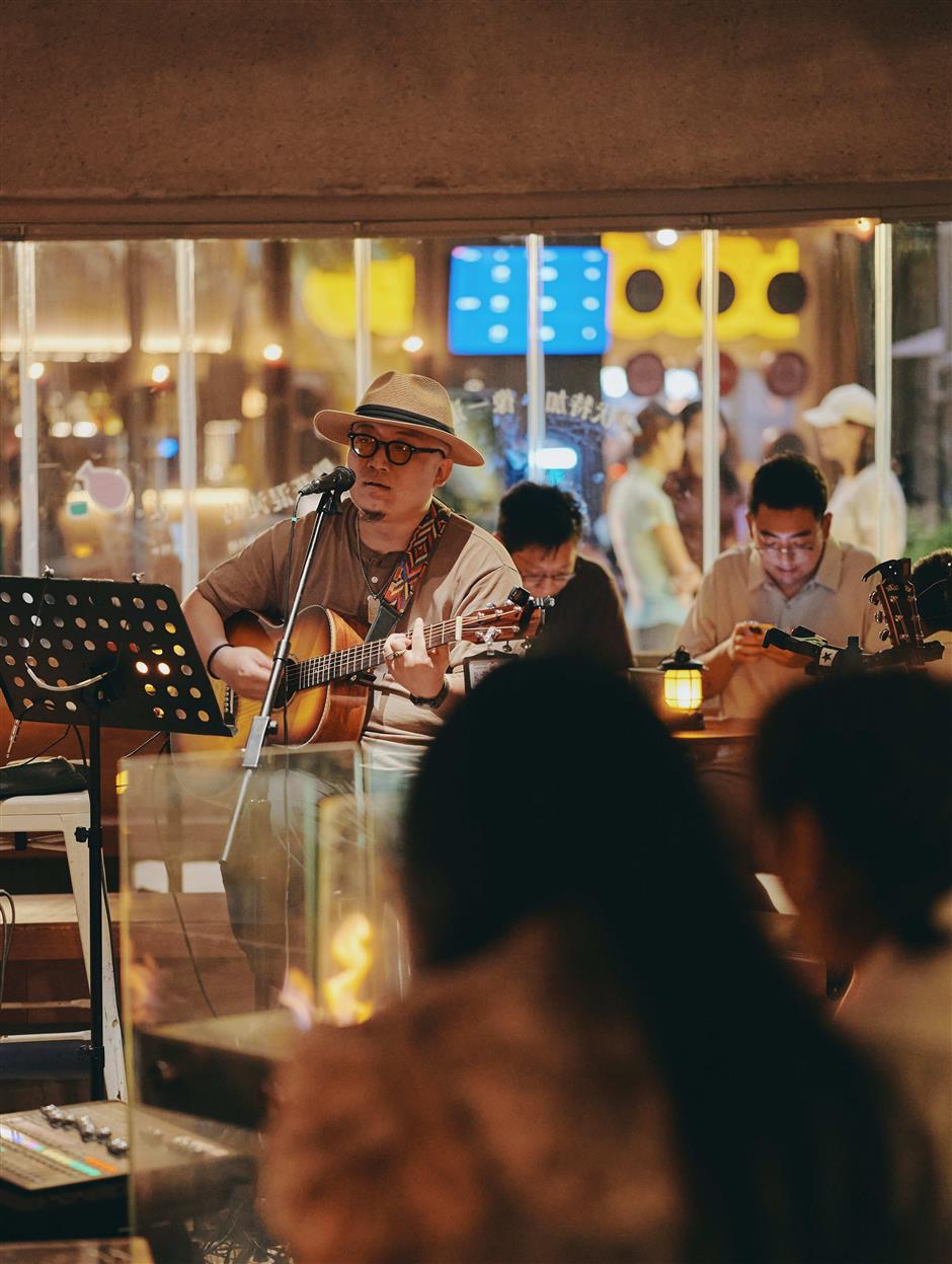 Qingpu kicks off summer season with festivals and tax-free shopping