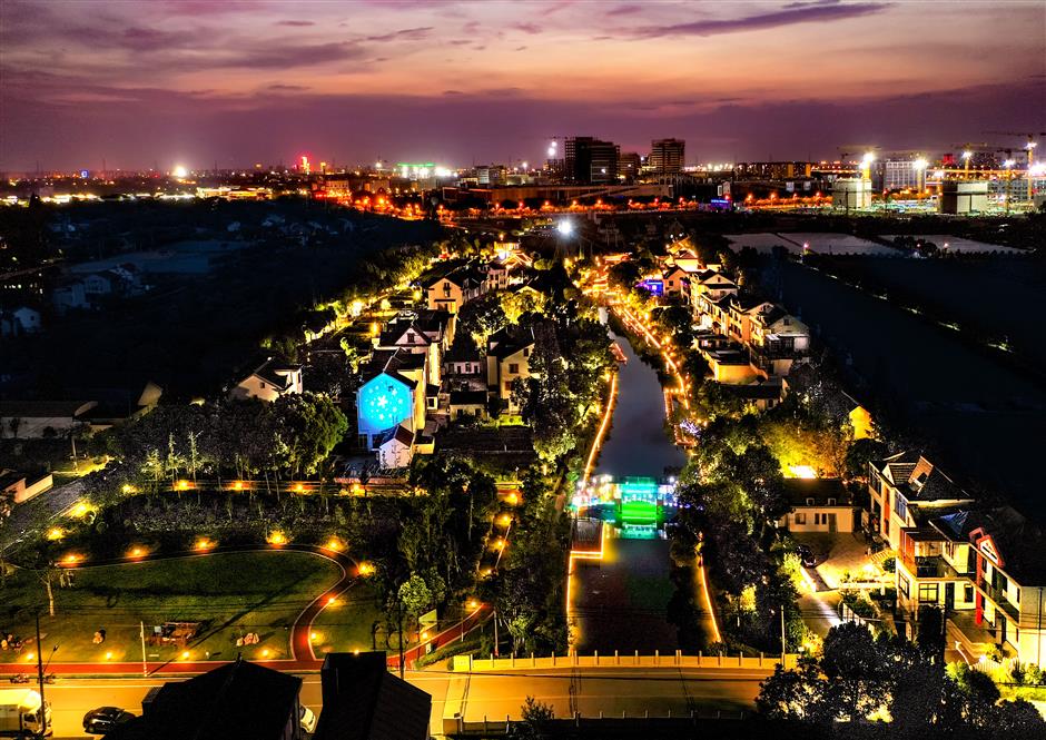 Qingpu kicks off summer season with festivals and tax-free shopping