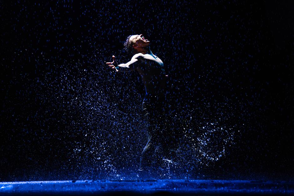 Russian dance 'Show In The Rain' dazzles Shanghai stage