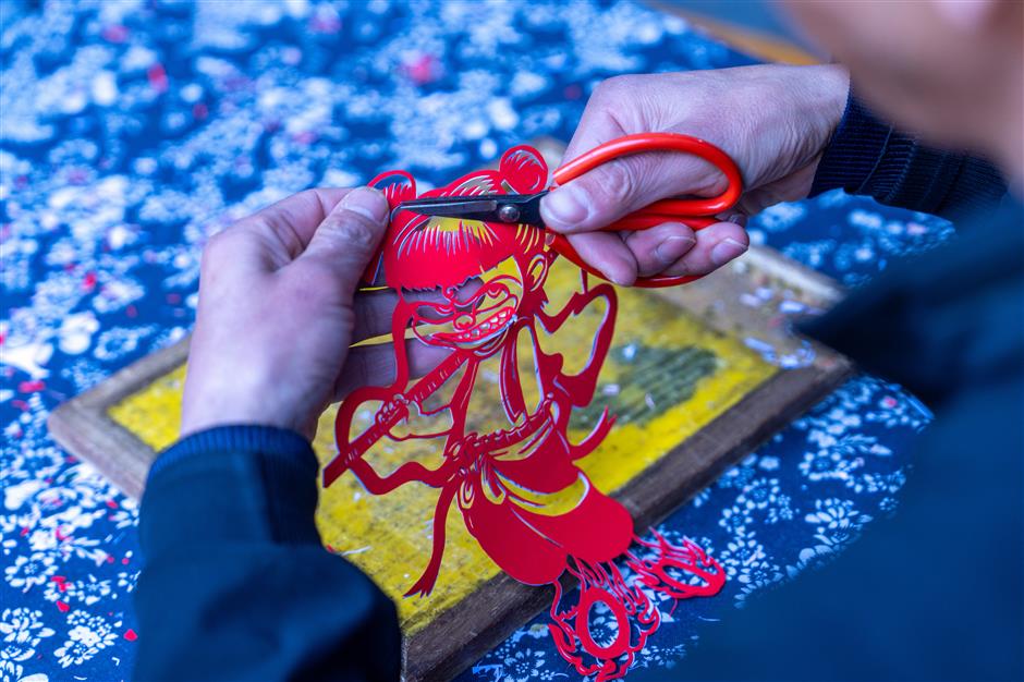 When scissors meet paper: the art of Chinese paper cutting
