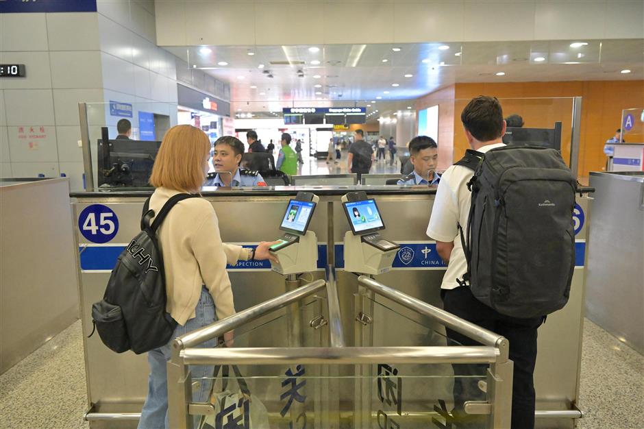 Six entry & exit facilitation measures launched for 8th CIIE