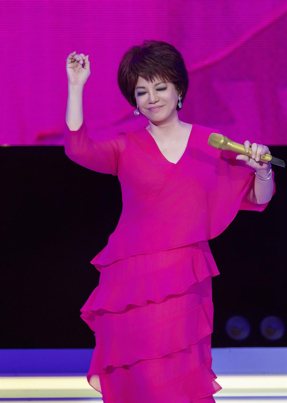 Don't say farewell! Legendary singer evokes nostalgia, memories