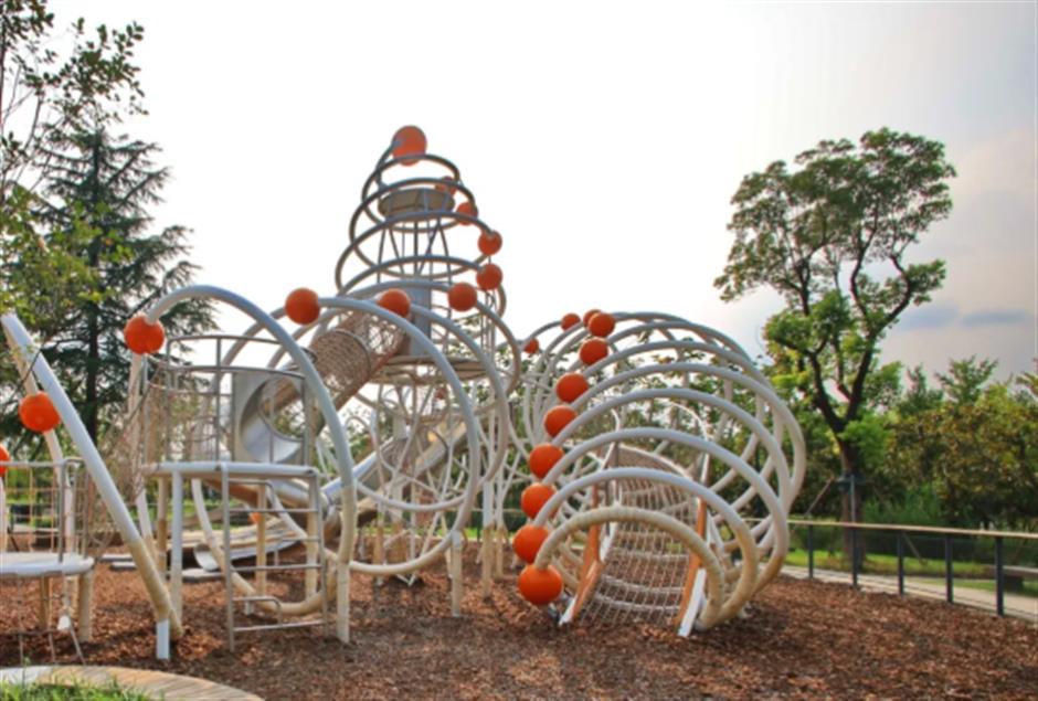 上海有个300000+㎡巨型公园!向日葵、千日红双色花海盛放,还有超大免费游乐园^