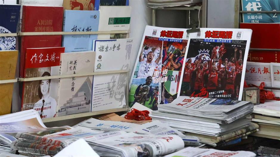 As print media becomes a dinosaur of the digital age, the last Shanghai newsagent counts its final days