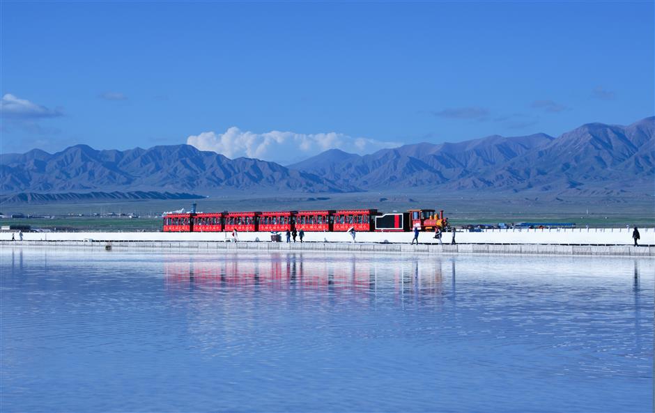 'Sky Mirror' turns remote industrial salt town into an eco-friendly tourism haven
