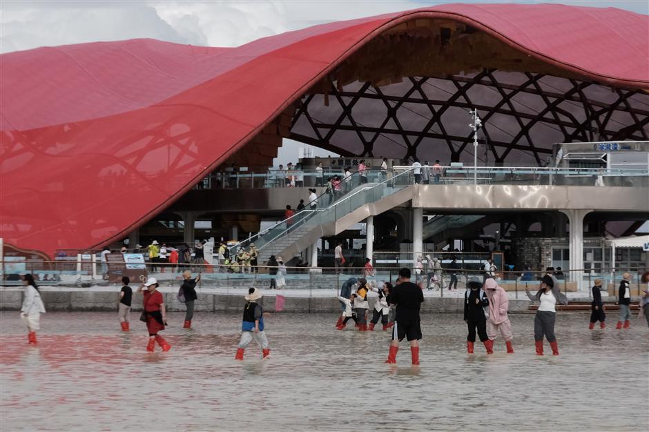 'Sky Mirror' turns remote industrial salt town into an eco-friendly tourism haven