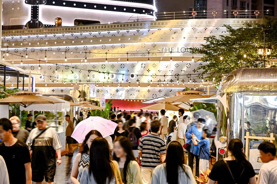 Jing'an's first-ever 'Nightlife Season' takes off in style