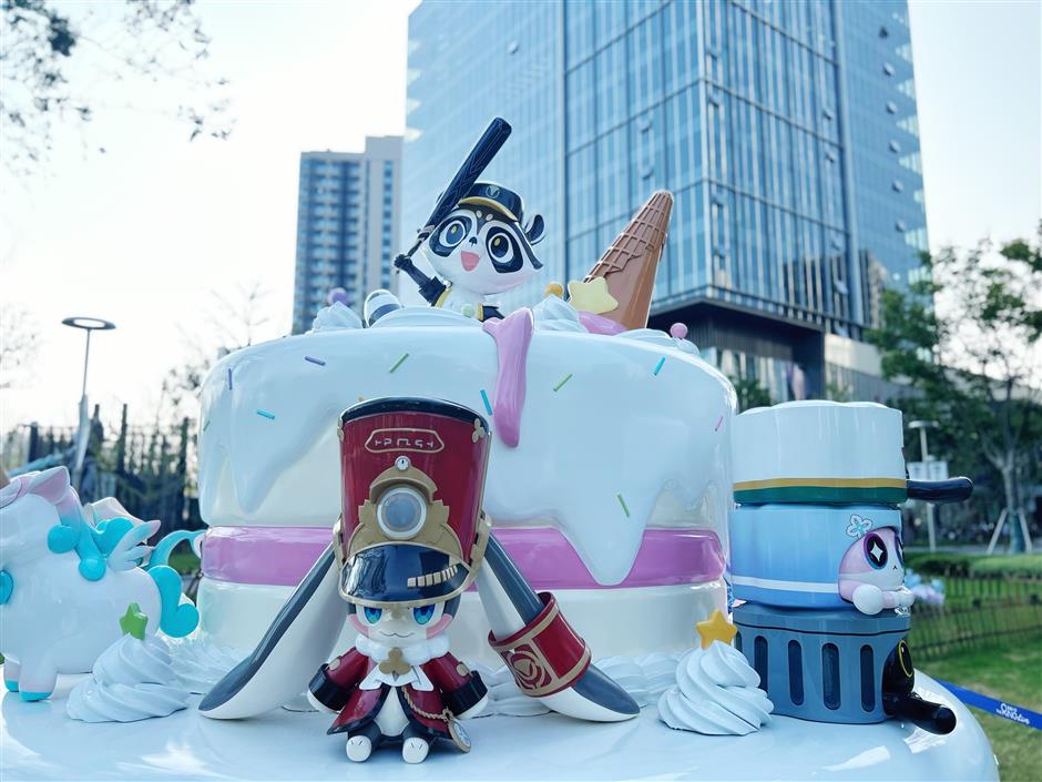 [First in Shanghai] Shanghai gets into the groove with ceamwear chic, anime streets, and posh pet life