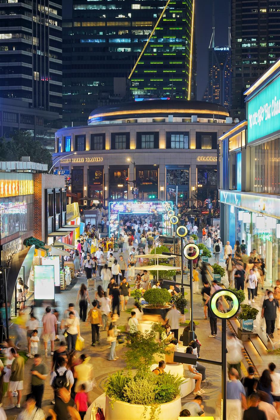 Jing'an's first-ever 'Nightlife Season' takes off in style