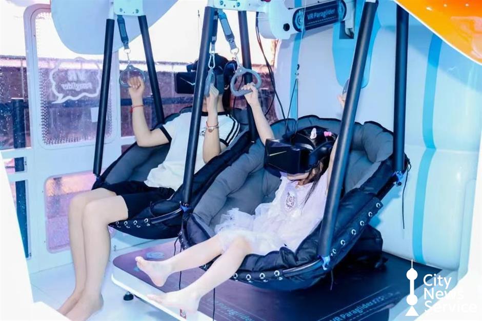 Summer shoppers send Nanjing Road sales soaring