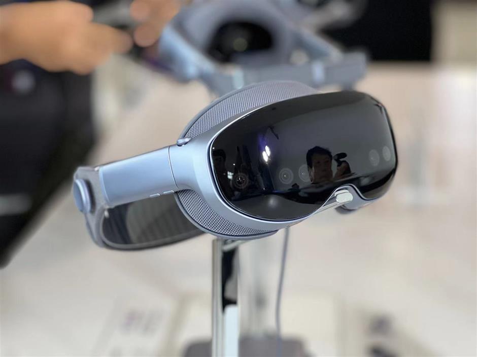 Tomorrow's technology today: the burgeoning market for smart glasses