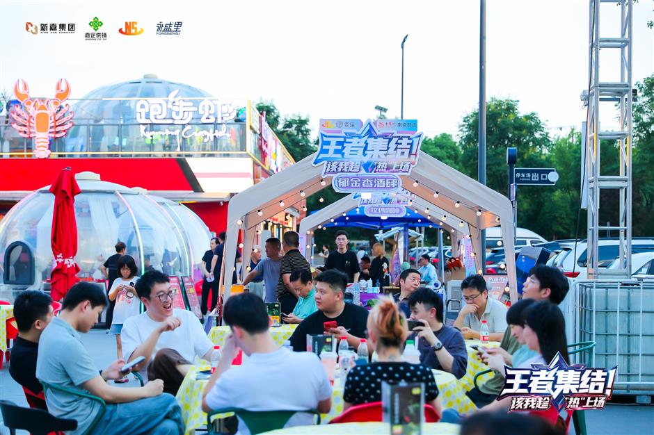Summer joy for Jiading's consumer market
