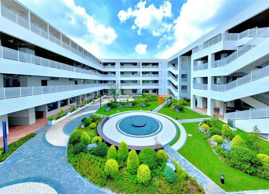 City opens 34 additional schools as new semester begins