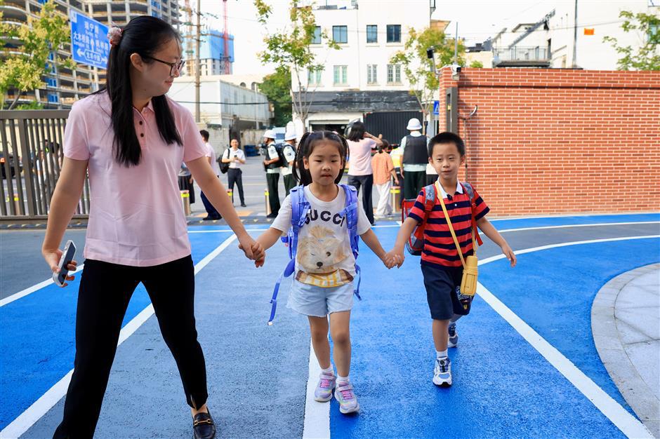 City opens 34 additional schools as new semester begins