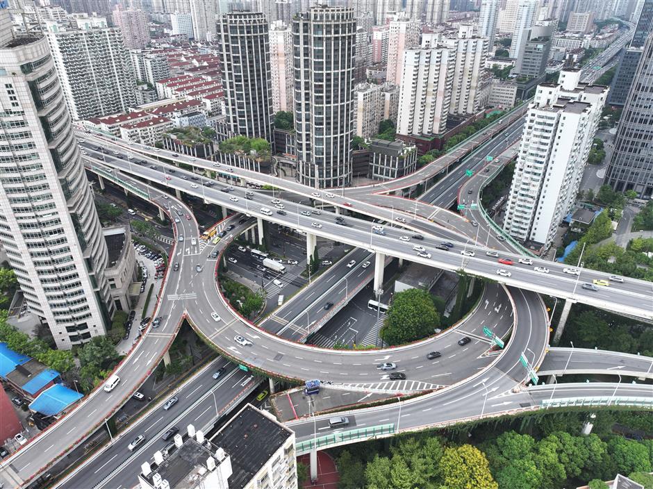 Shanghai begins renovation work on Inner Ring Road