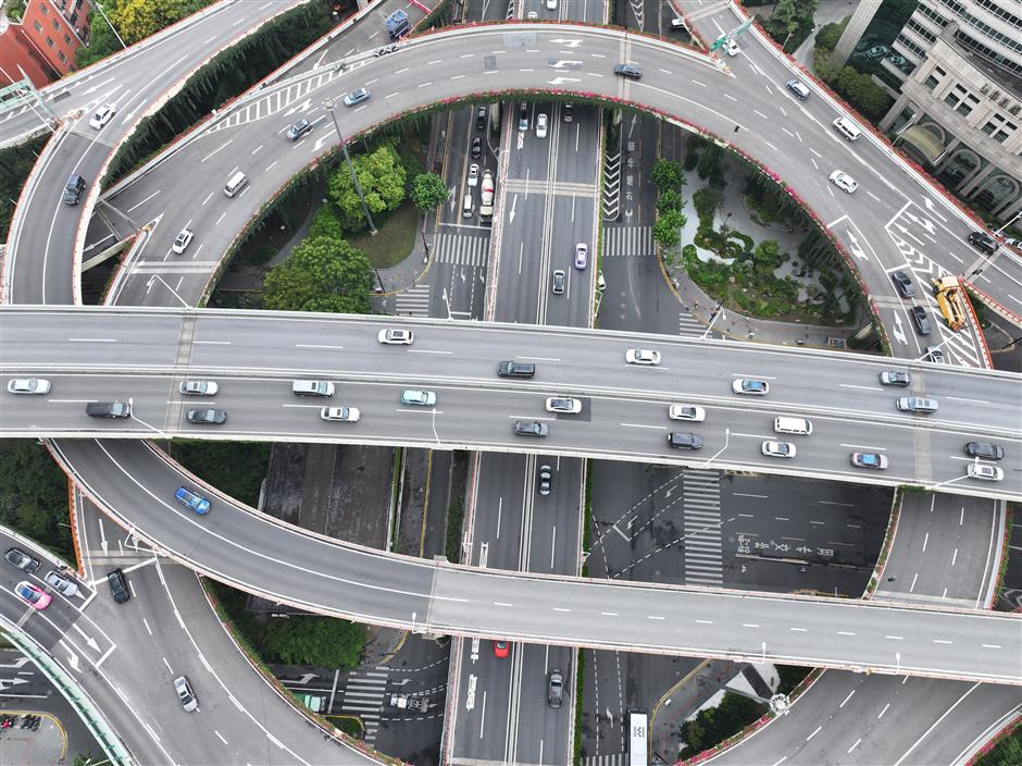 Shanghai begins renovation work on Inner Ring Road
