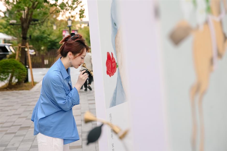 Fragrance meets art at Uttori exhibition