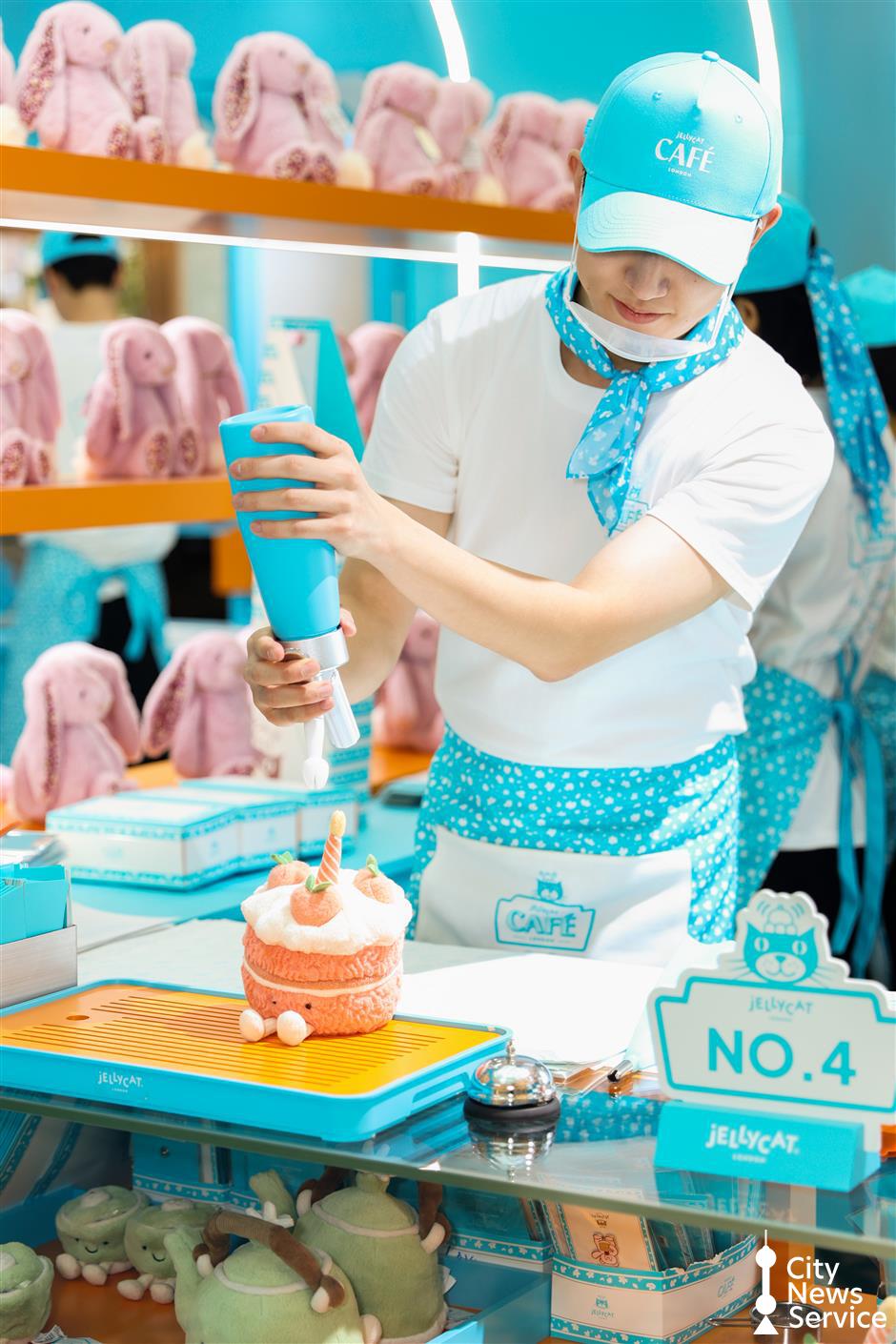 Jellycat Café opens at Plaza 66 with new popup