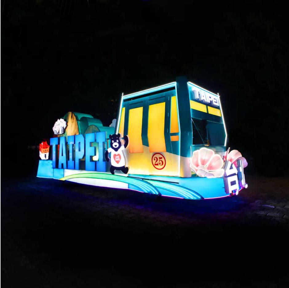 2025年上海旅游节花车巡游暨评比大赛启幕,期待你的参与!