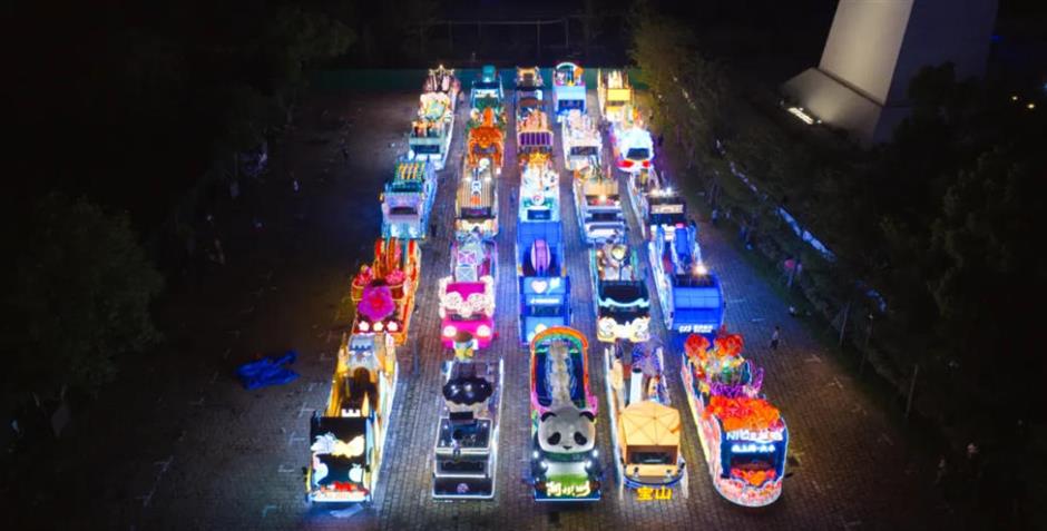 2025年上海旅游节花车巡游暨评比大赛启幕,期待你的参与!