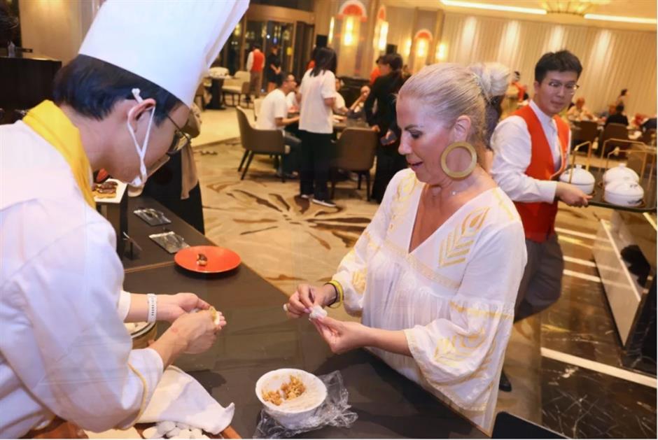 上海旅游节推出入境观察员计划,境外方队代表受聘体验上海文旅魅力