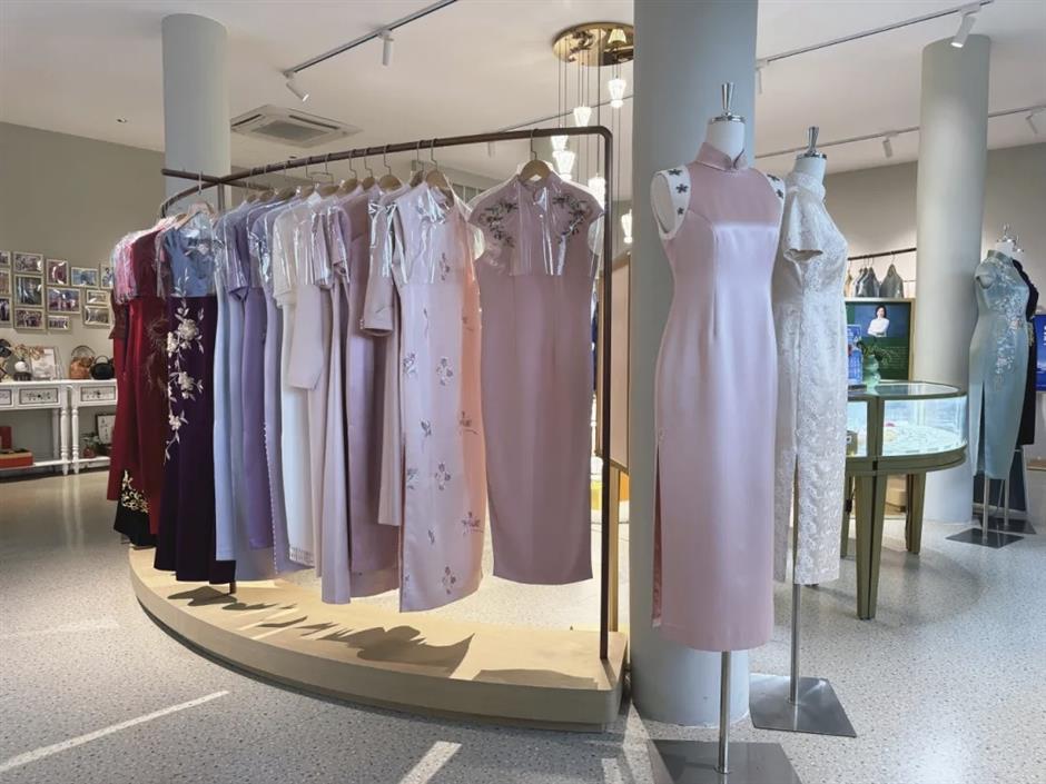 Fashion center injects modern vitality to traditional <i>qipao</i>