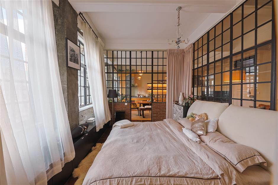 An artful sanctuary in Shanghai's iconic Embankment Building