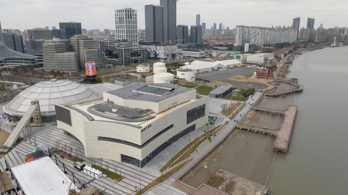 Art of running: Xuhui unveils new waterfront marathon