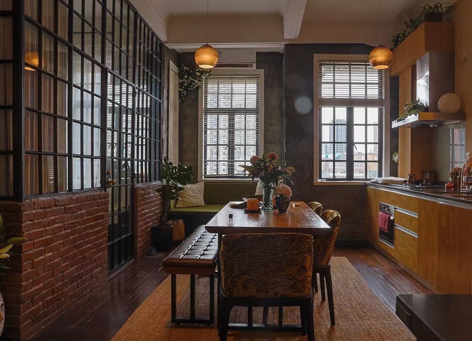 An artful sanctuary in Shanghai's iconic Embankment Building