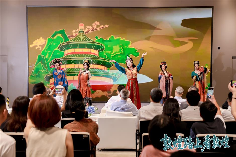 Silk Road comes alive as Dunhuang-themed festivities light up Putuo streets