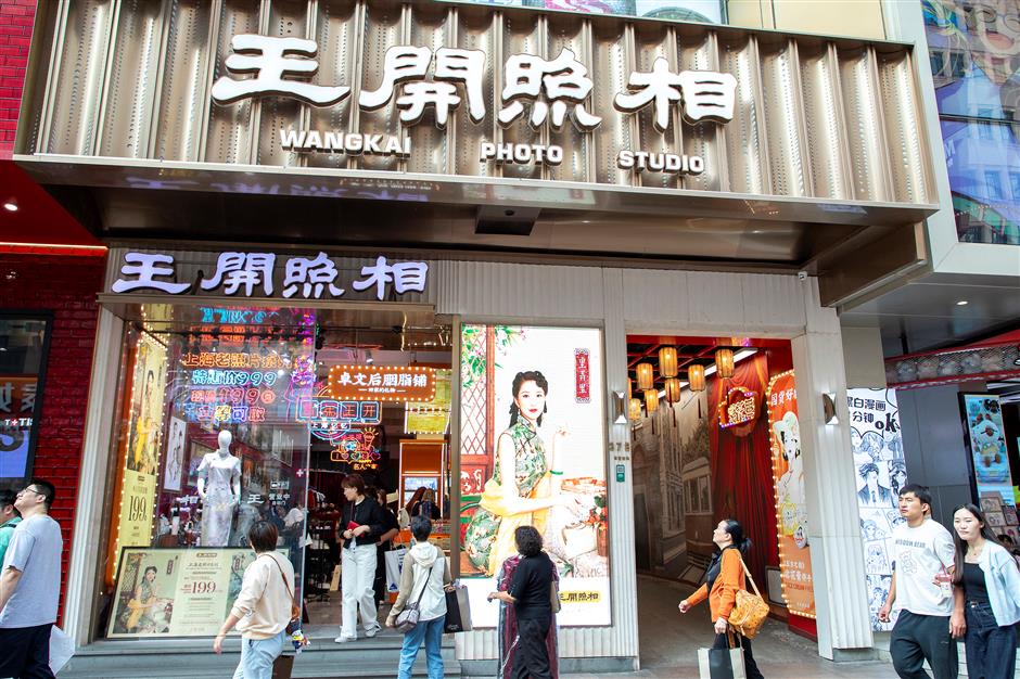 [Hai Streets] History Lives On in the Timeless Shops of Nanjing Road E.