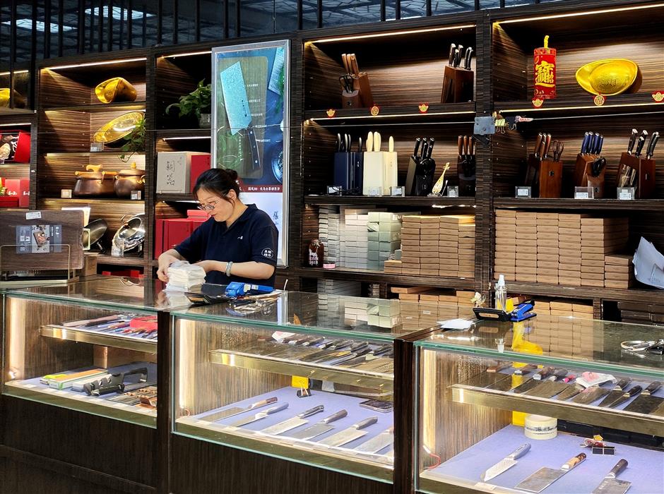 [Hai Streets] History Lives On in the Timeless Shops of Nanjing Road E.