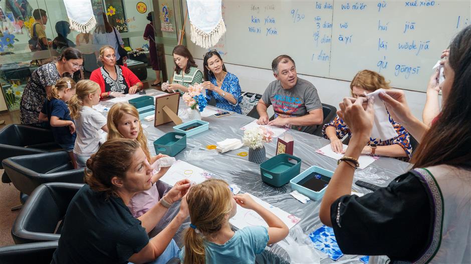 Expats Gather in Huacao Town to Explore Yunnan's Vibrant Culture