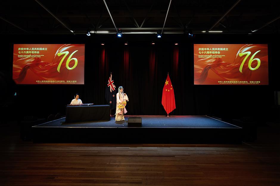 Songjiang's  intangible cultural heritage shines at China's National Day reception in New Zealand