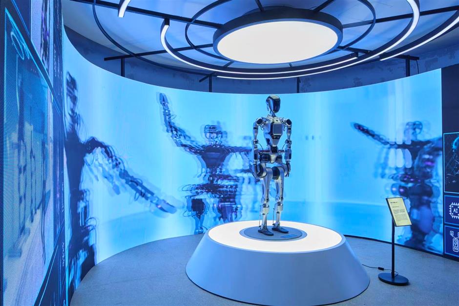 'Two AIs' design and art exhibition opens in Yangpu